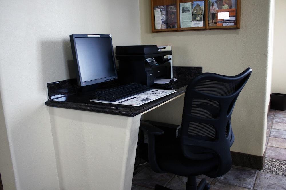 ซูเปอร์ 8 บาย วินด์แฮม เจมส์ทาวน์ Motel ภายนอก รูปภาพ