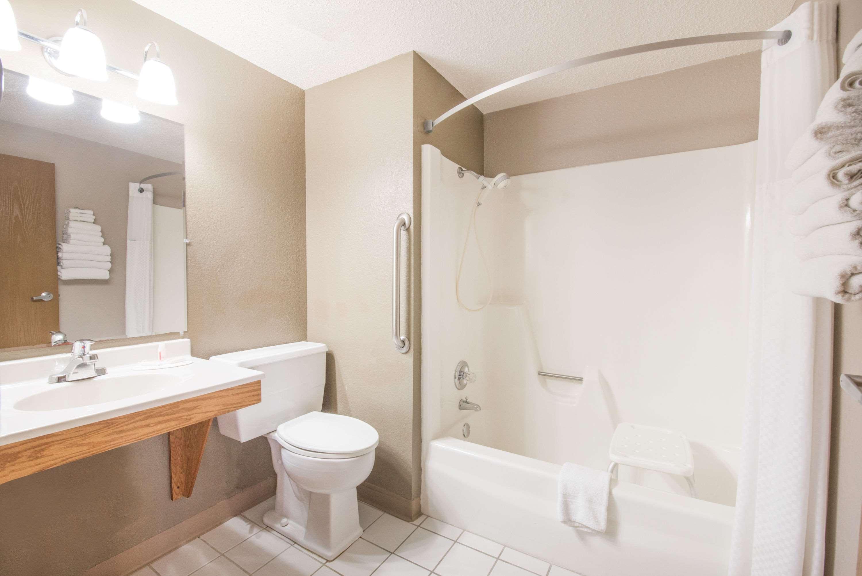 ซูเปอร์ 8 บาย วินด์แฮม เจมส์ทาวน์ Motel ภายนอก รูปภาพ